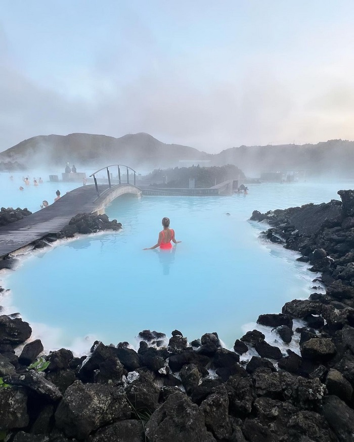 The Blue Lagoon là suối nước nóng tự nhiên trên thế giói thuộc Iceland