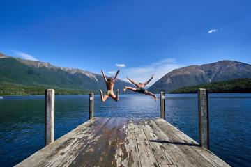 Ghé thăm vườn quốc gia các hồ Nelson, nơi có hồ nước sạch nhất thế giới