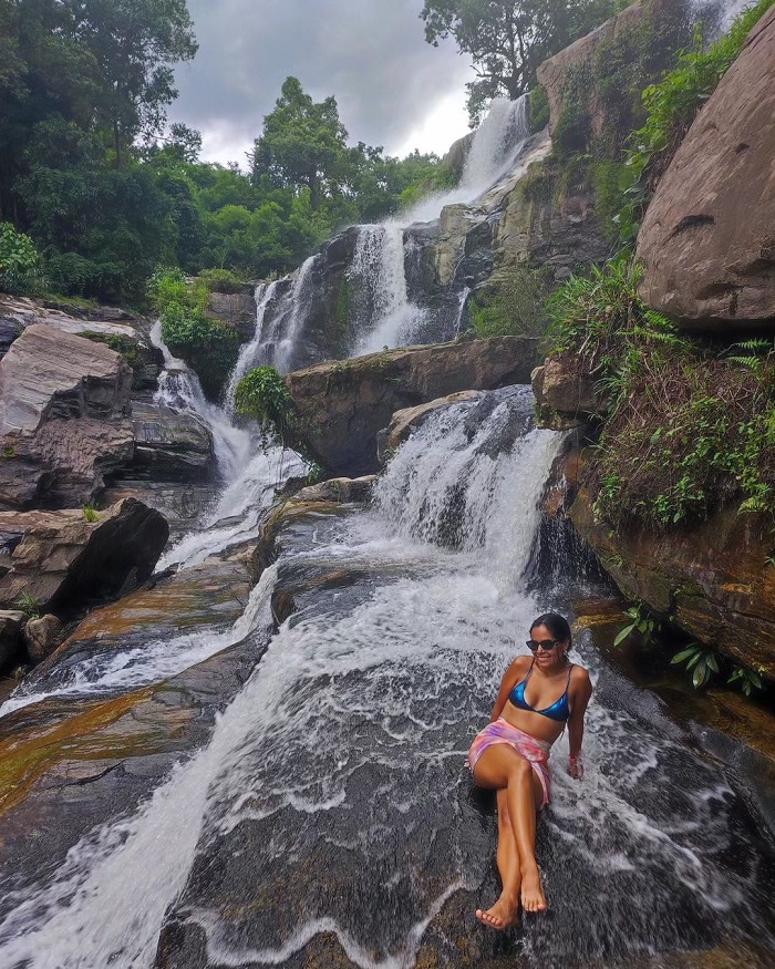 Thác nước ở vườn Quốc gia Doi Inthanon Thái Lan