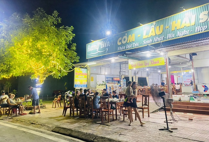 quán ăn ngon gần sân bay Vân Đồn - Nhà hàng Hương Biển