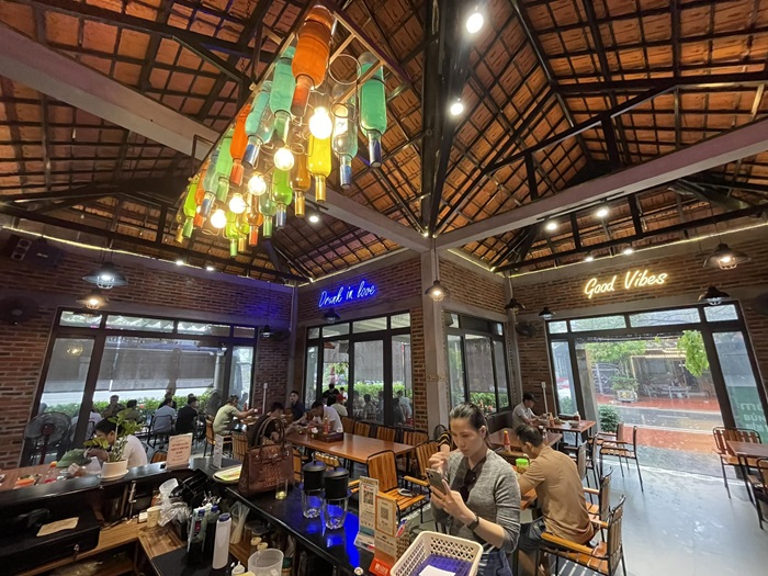 quán ăn ngon gần sân bay Vân Đồn - Quán MỘC 595