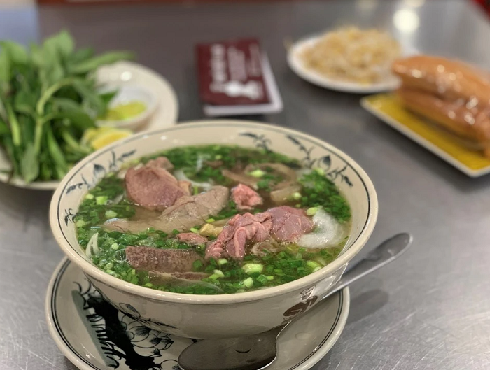 quán ăn sáng ngon ở Bình Phước -Quán phở Phú Vương 