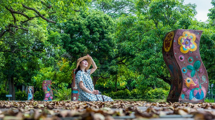 Vườn nghệ thuật và điêu khắc là điểm tham quan không thể bỏ qua khi đến làng văn hoá Ten Drum