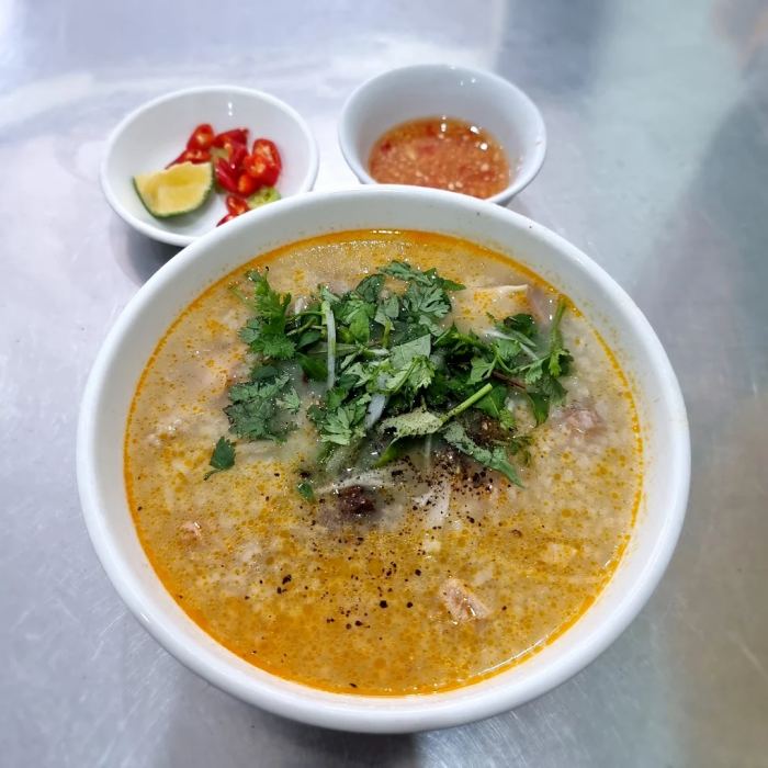 quán cháo lòng ngon ở Đà Nẵng Cô Phúc