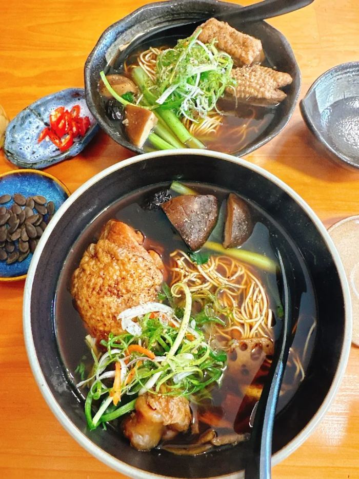 tiệm mì ngon ở Đà Lạt tiệm mì tiềm Thảo Mộc 