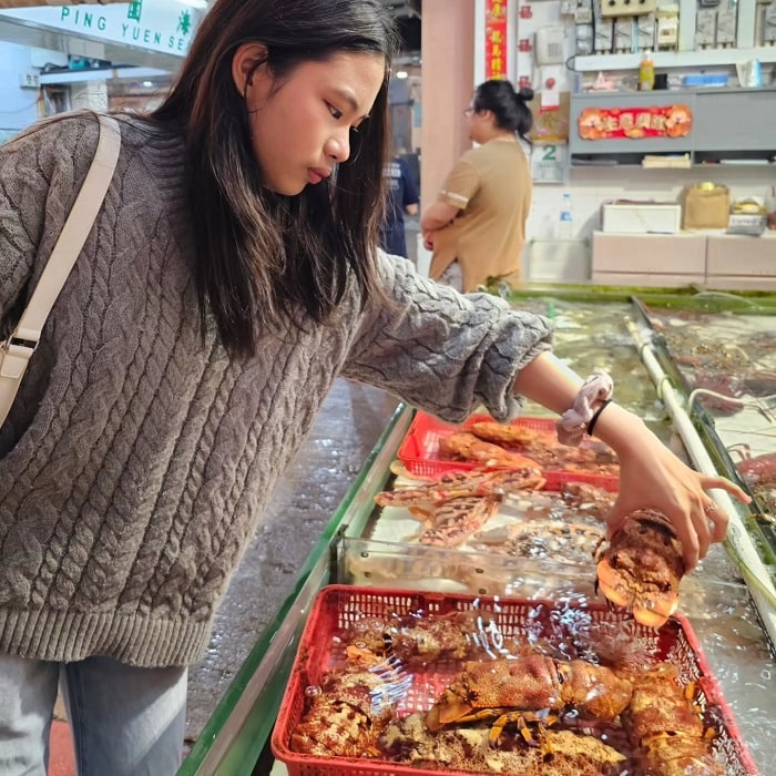 Khám phá chợ Lei Yue Mun 