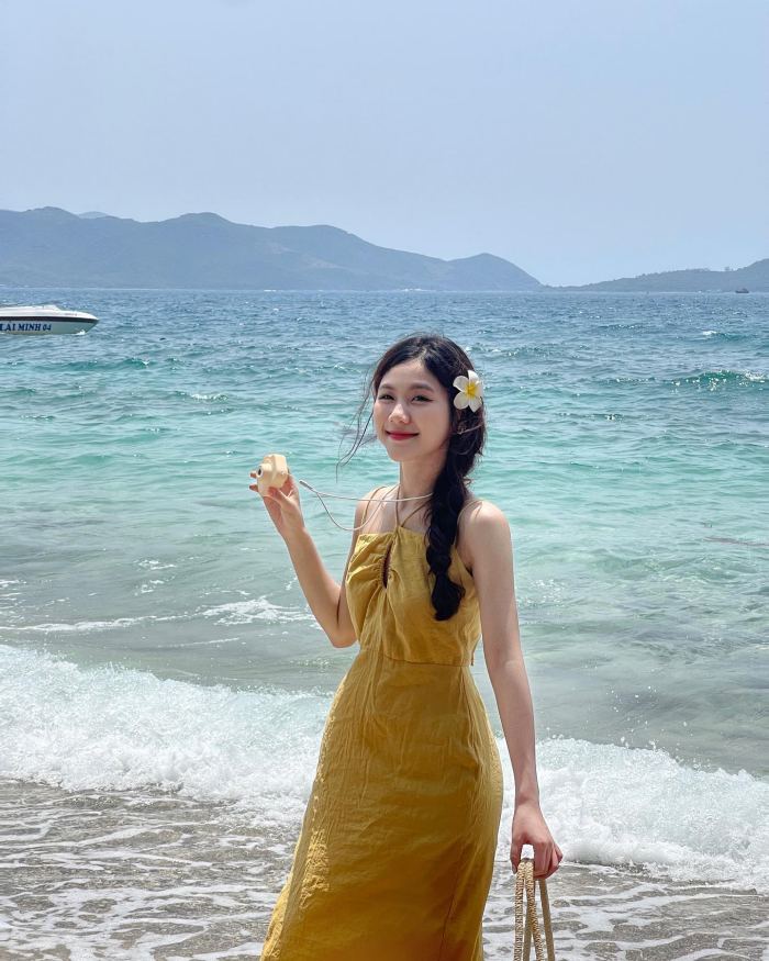 chụp ảnh ở Mini Beach Hòn Miễu Nha Trang