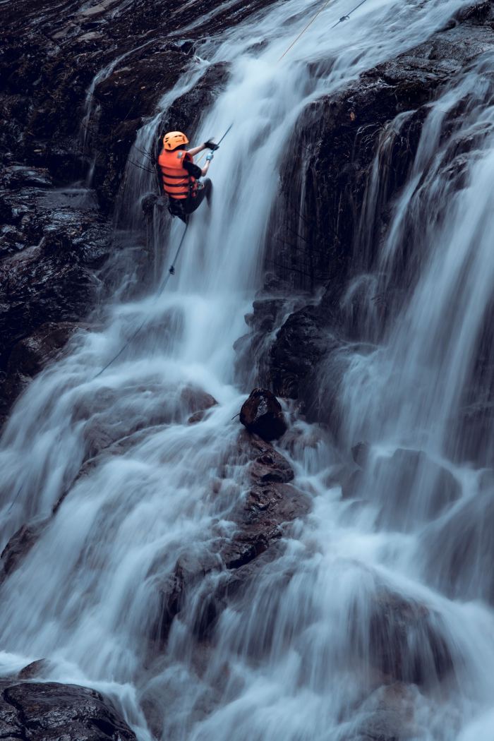  đu dây ở thác Dương Cầm Quảng Trị 