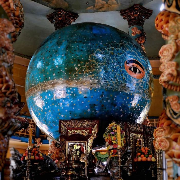  tinh cầu trong Toà thánh Cao Đài Tây Ninh