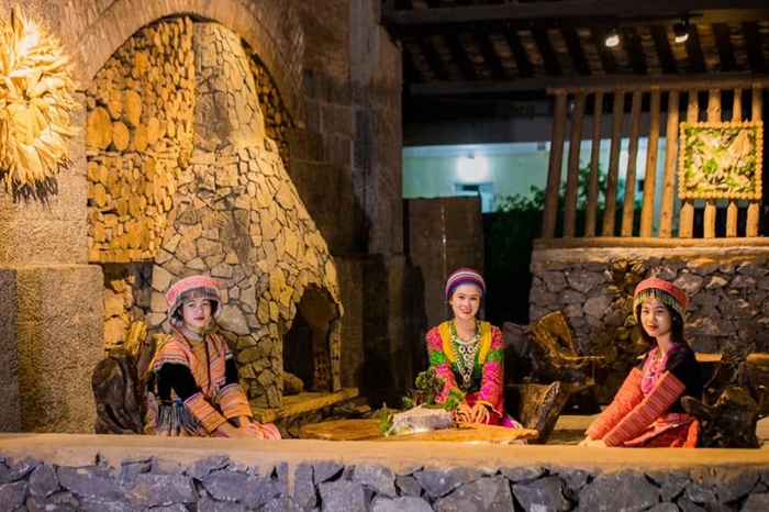 Du khách nên tôn trọng văn hóa địa phương khi khám phá Hà Giang - Ảnh: Fanpage Cafe Núi Cấm - TP Hà Giang