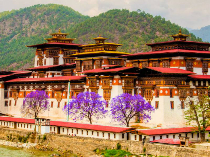 những tu viện lớn nhất bhutan