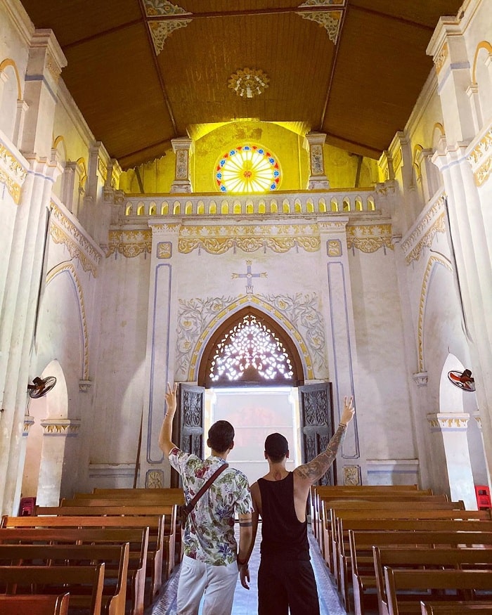 Learn about Lang Lang Church of Phu Yen 