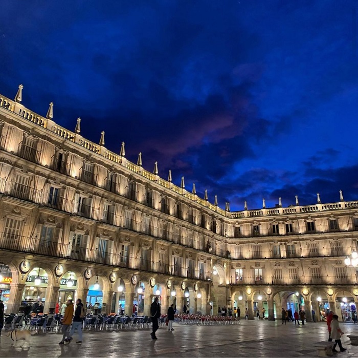 Ngẩn ngơ trước vẻ đẹp cổ kính và lãng mạn của thành phố Salamanca Tây Ban Nha