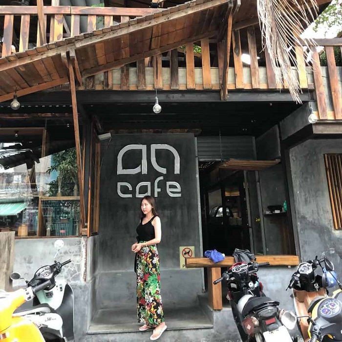 An cafe is a beautiful cafe in Nha Trang that is loved 