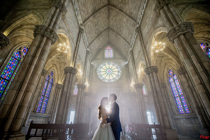 Chụp ảnh cưới đẹp ở Đà Nẵng - Nhà thờ Bà Nà Hill