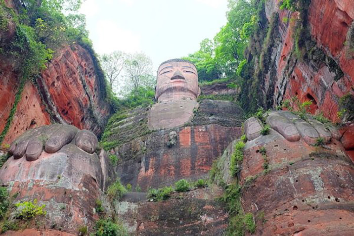 Chiêm ngưỡng Lạc Sơn Đại Phật - Bức tượng Phật cao nhất và lâu đời nhất