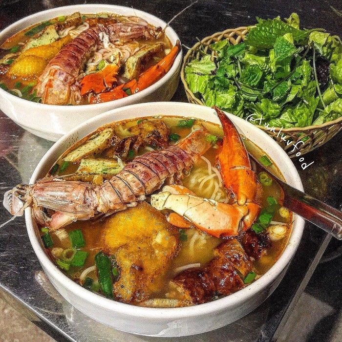 Foodtour Hanoi: Synthesis of restaurants in each district of Hanoi