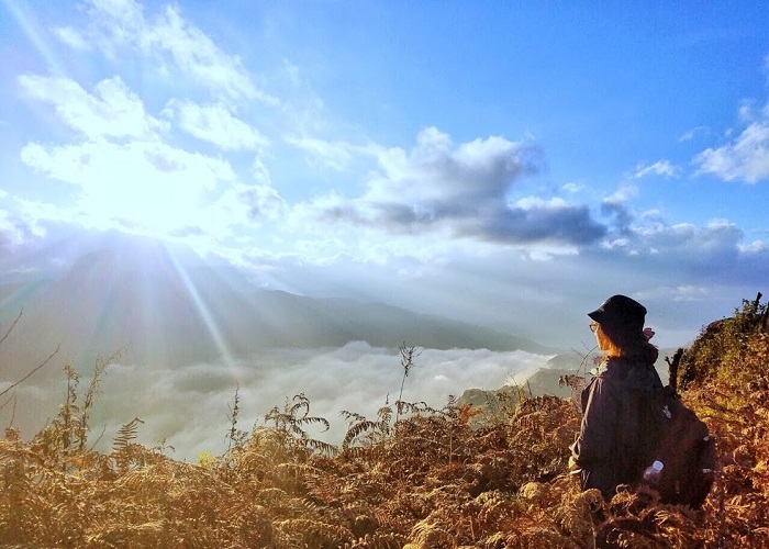 A beautiful cloud viewing spot in the North - Lảo-hang-bap