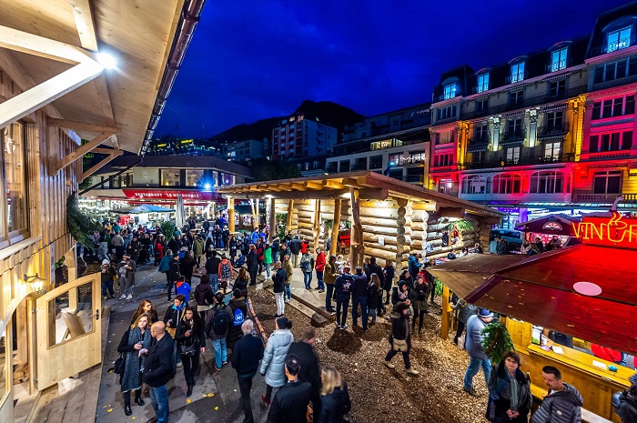 Làng Lumberjack ở Chợ Giáng sinh Montreux