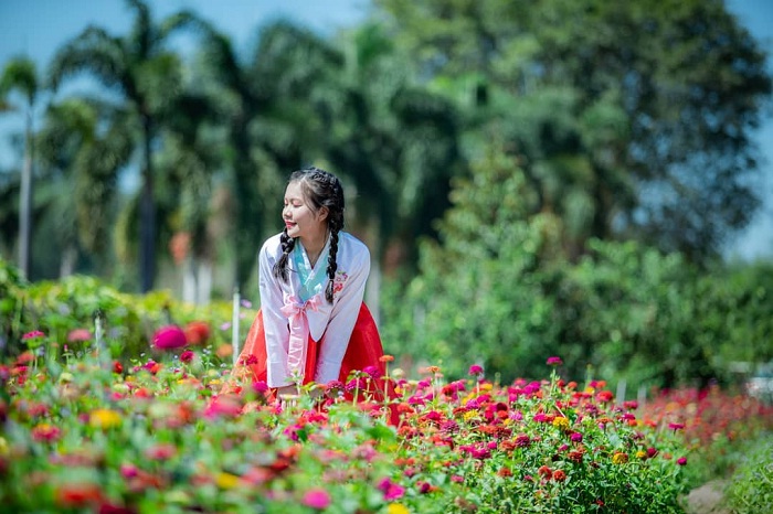 Spring - the ideal time to visit Thuy Hoa Vien Tay Ninh