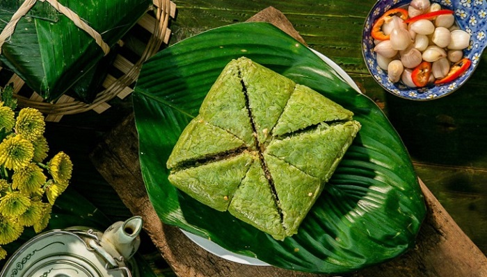 specialties of Vietnamese leaf wrapping cake - banh chung