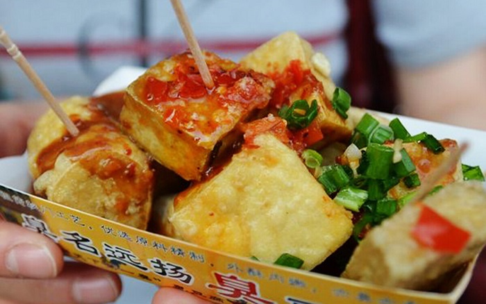 Món đậu phụ thối - Món ăn vặt ở Hồng Kông