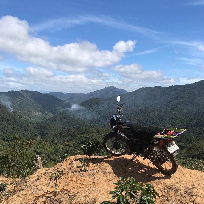 motorbike - means of transportation to Chu Yang Sin National Park