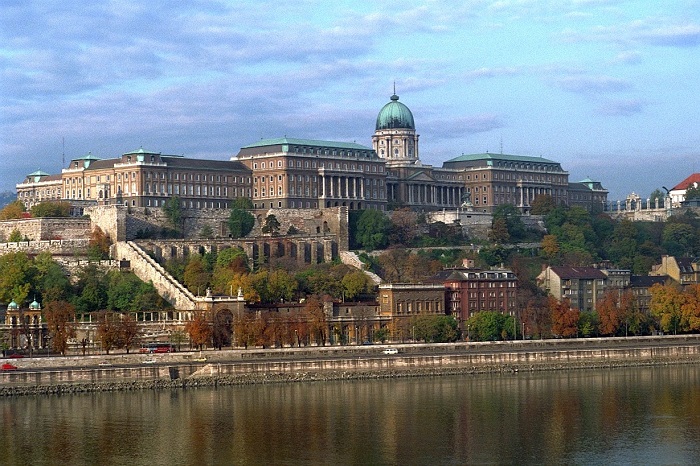 Địa điểm tham quan ở Budapest - tham quan lâu đài Buda &Castle Hill