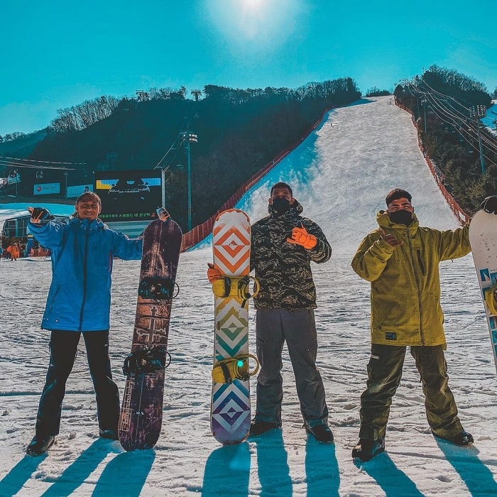 địa điểm du lịch Hàn Quốc mùa đông - trượt tuyết tại Vivaldi Park Ski World