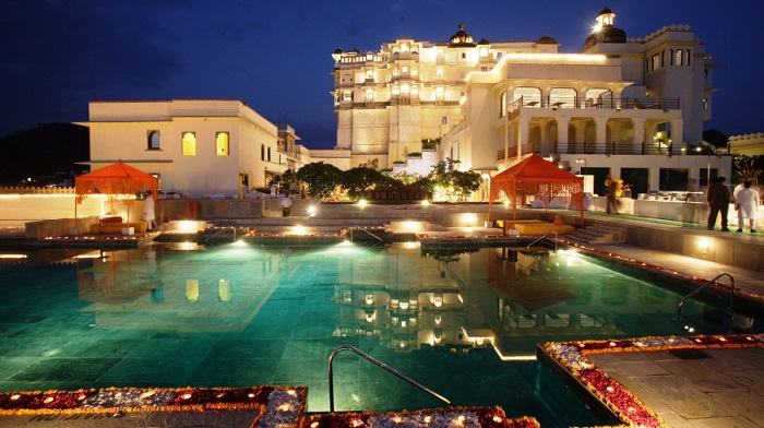 Khách sạn đẹp nhất ở Ấn Độ - Raas Devigarh
