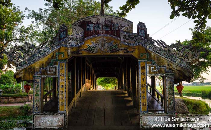 Check in cầu ngói Thanh Toàn Huế - Kiến trúc cầu cổ độc đáo