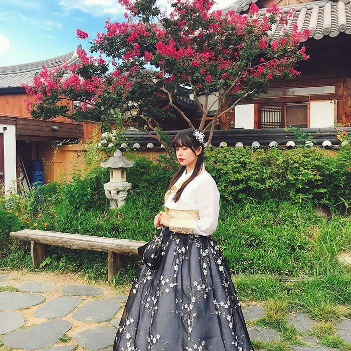 kinh nghiệm du lịch Jeonju Hàn Quốc - thuê trang phục hanbok