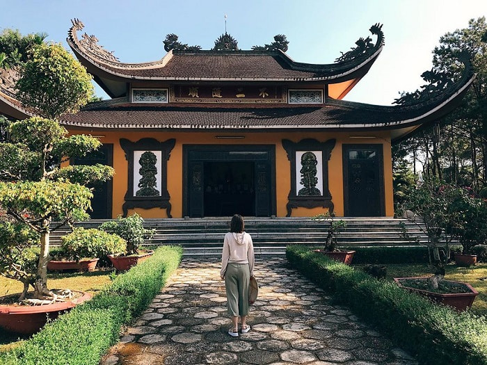 kinh nghiệm du lịch Bảo Lộc - ngắm cảnh tu viện Bát Nhã