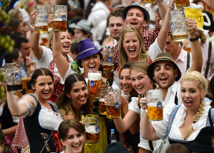 Lễ hội bia Stuttgart - Lễ hội ẩm thực ở Đức nổi tiếng nhất