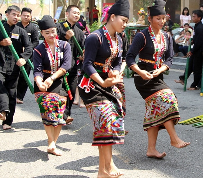 le hoi mung mua roi le hoi dac sac nhat dien bien