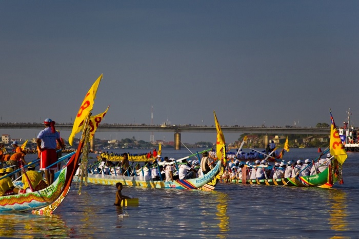 lễ hội cuối năm tại các nước châu Á - lễ hội nước Campuchia