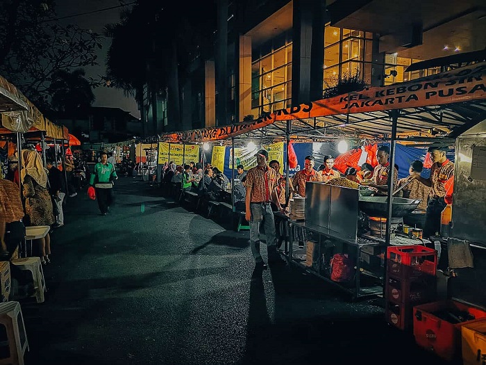 Ẩm thực Indonesia - Ăn ở đâu tại Jakarta - Nasi Goreng Kambing Kebon Sirih
