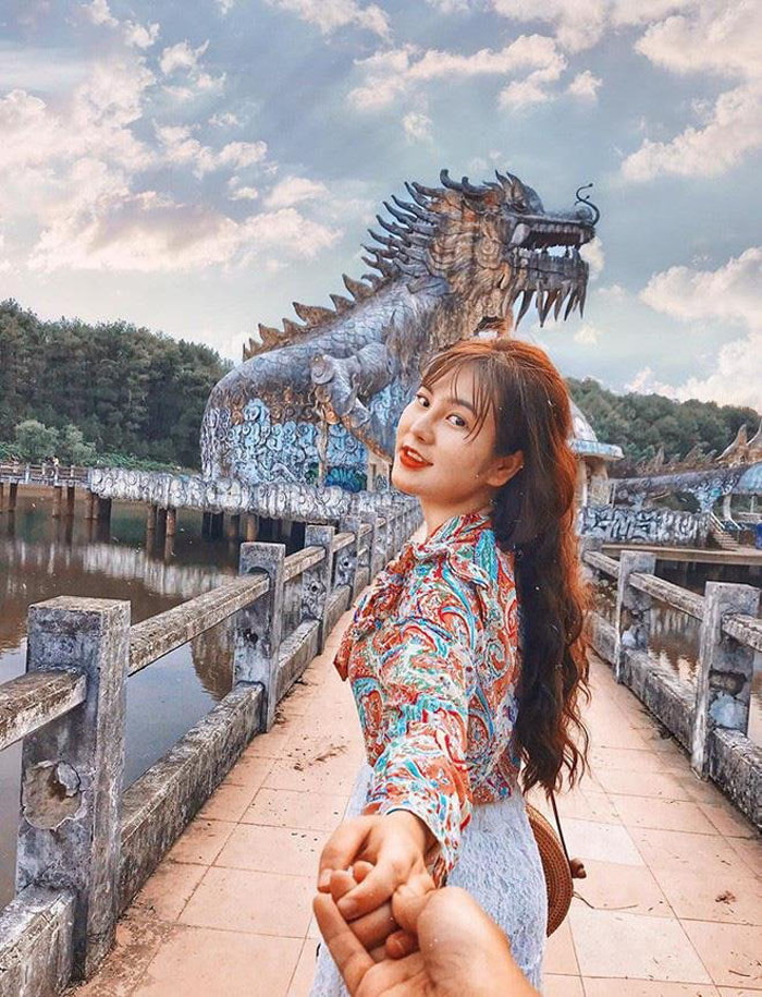 Vẻ đẹp ma mị của công viên bỏ hoang ở Huế - Nét bí ẩn vạn người mê 