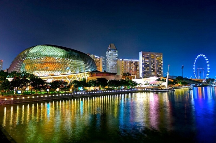 Choáng ngợp trước các công trình kiến trúc độc đáo của Singapore - nhà hát sầu riêng