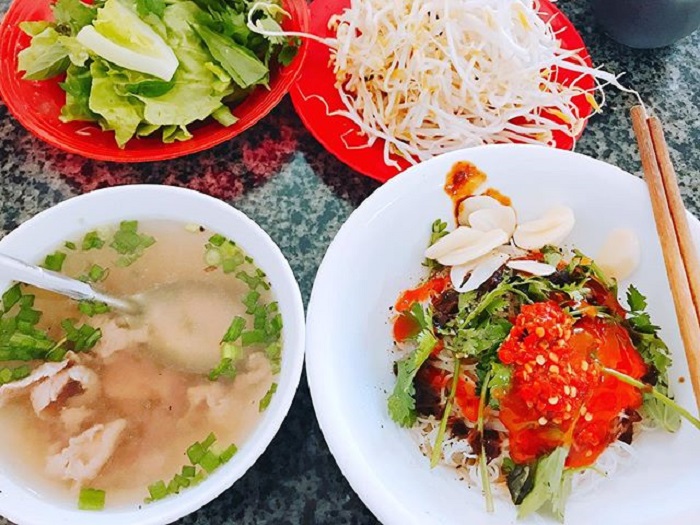 24h, eat and play in Gia Lai, eat dry pho 