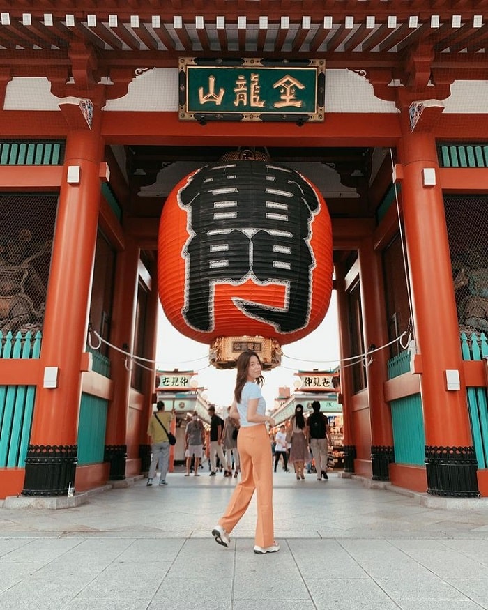 tham quan chùa Sensoji - cổng Kaminarimon