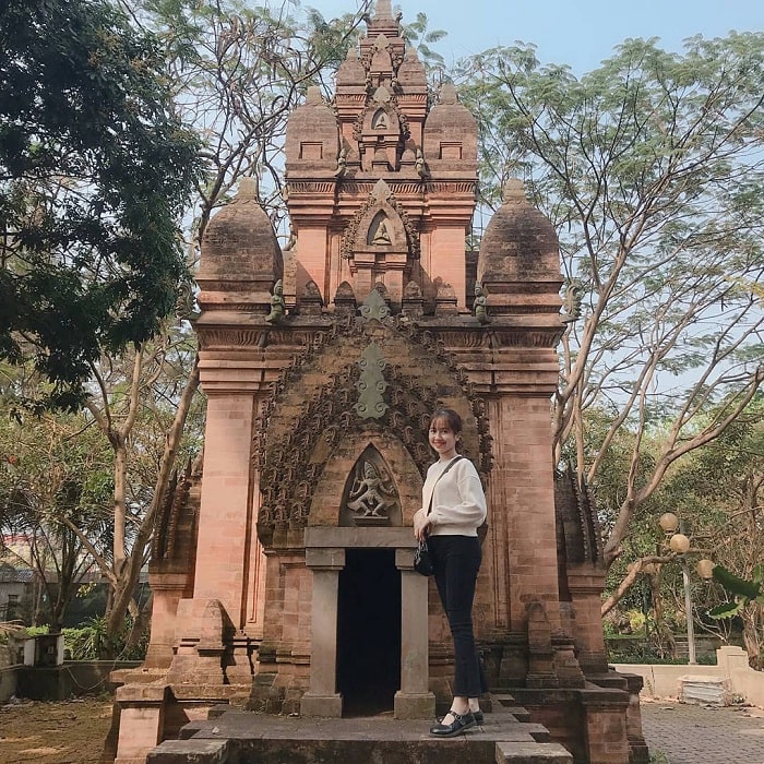 tháp Chăm - kiến trcs độc đáo tại Bảo tàng dân tộc học Việt Nam