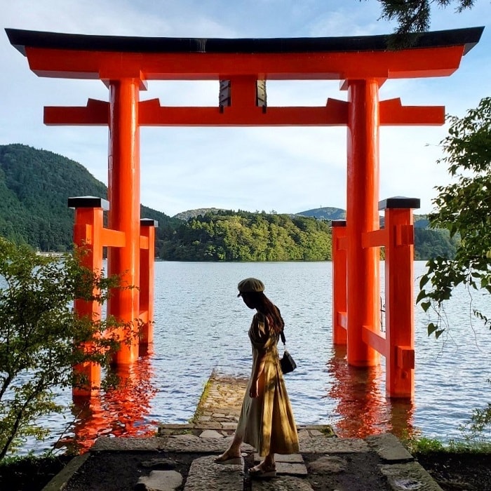 thị trấn đẹp ở Nhật Bản - cổng Torii ở Hakone