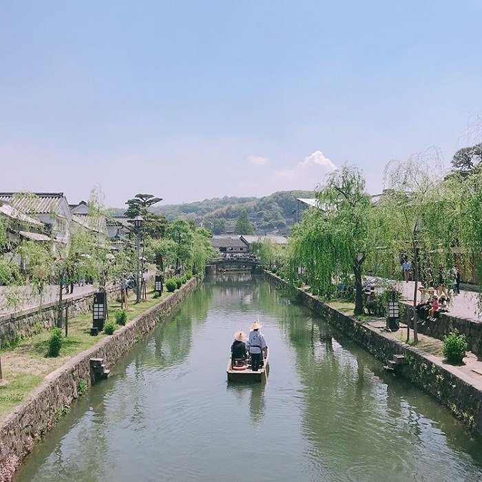thị trấn đẹp ở Nhật Bản - đi thuyền trên kênh đào ở Kurashiki Okayama