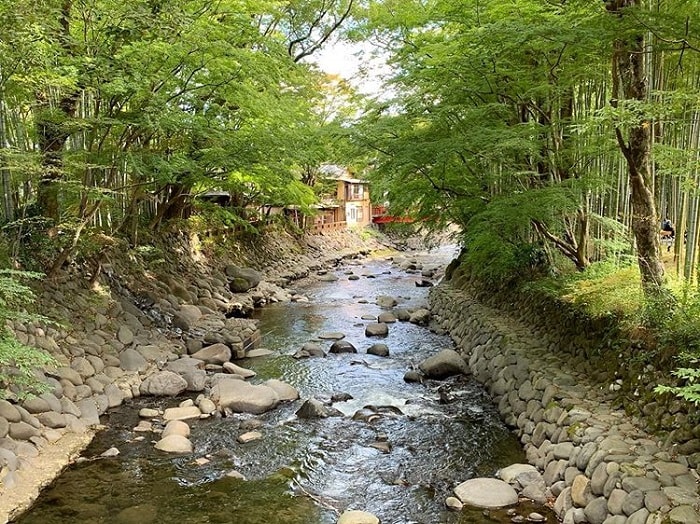 thị trấn đẹp ở Nhật Bản - dòng sông xanh mát ở Shuzenji Shizuoka