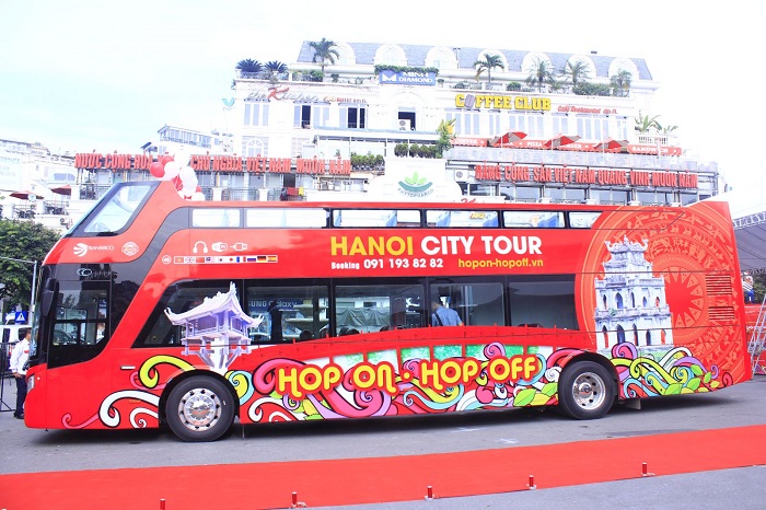Guide to experience the double-decker bus in Hanoi - bus route 01