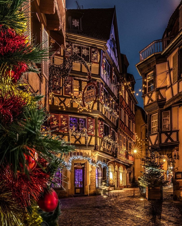 Đường phố trang hoàng dịp Giáng Sinh và năm mới - Du lịch đến làng Kaysersberg