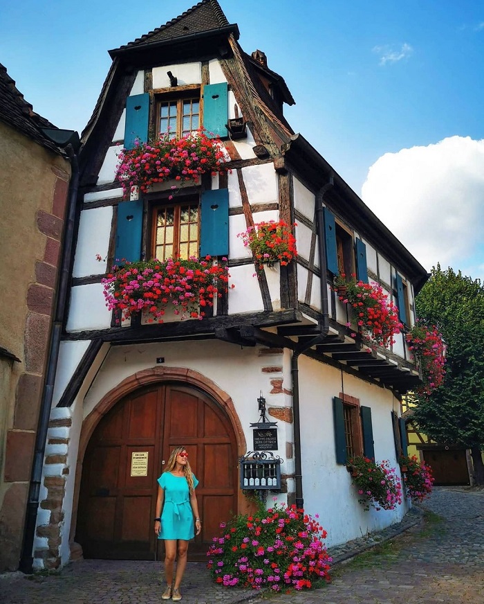Những ngôi làng nhỏ ở Alsatian vẫn còn nguyên vẹn và quyến rũ. Du lịch đến làng Kaysersberg