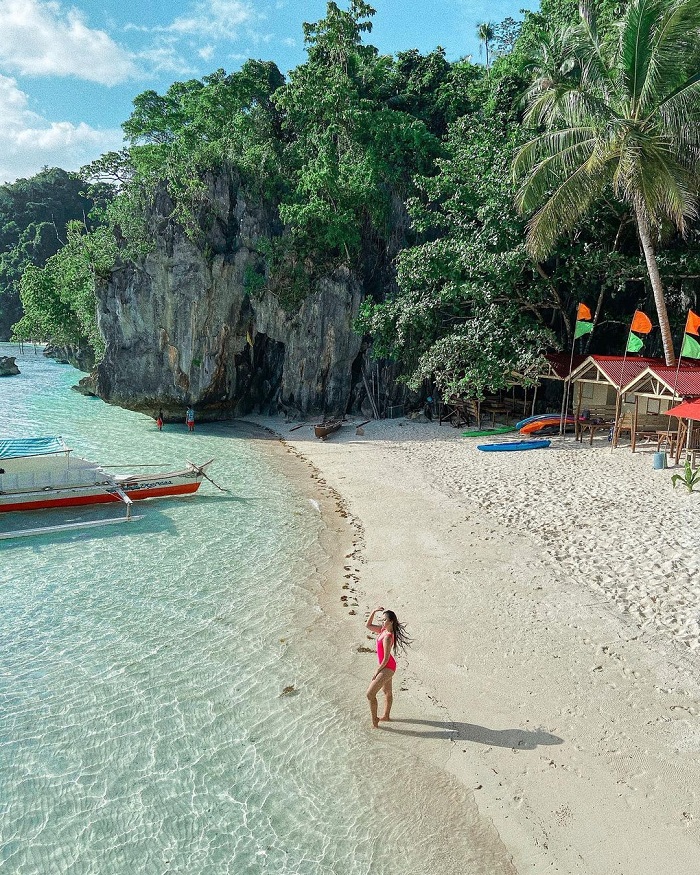 Bitaog là hòn đảo có những bãi biển đẹp ở Philippines