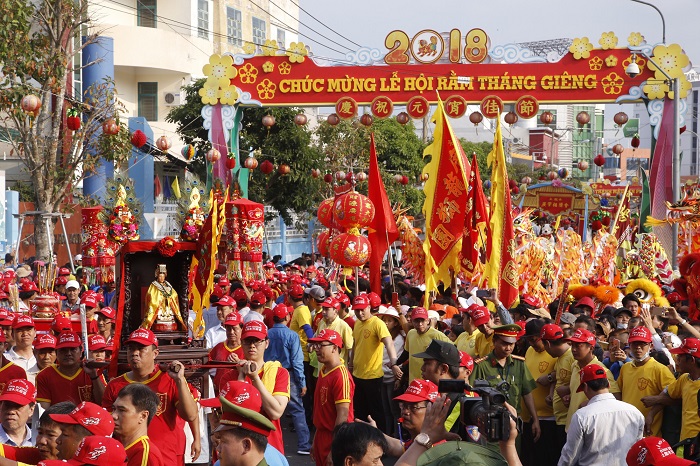 Các lễ hội ở Bình Dương - lễ hội chùa Bà Thiên Hậu nổi tiếng